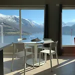 Apartment Fjord Olden