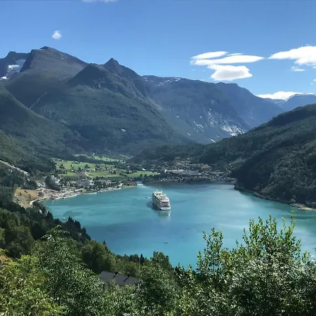 Fjord * Olden